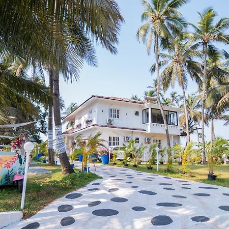 White House In Goa, Truly Amazing Experience Bed and Breakfast Saligao Εξωτερικό φωτογραφία