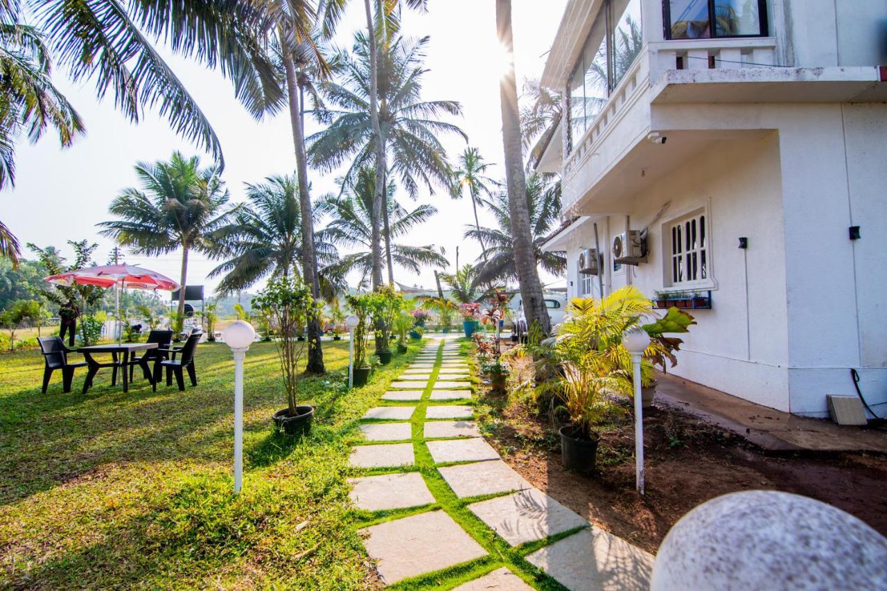 White House In Goa, Truly Amazing Experience Bed and Breakfast Saligao Εξωτερικό φωτογραφία