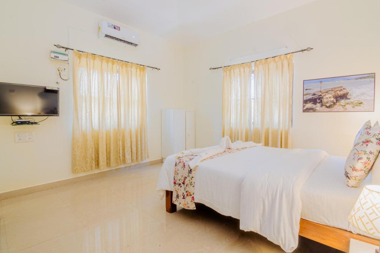 White House In Goa, Truly Amazing Experience Bed and Breakfast Saligao Εξωτερικό φωτογραφία