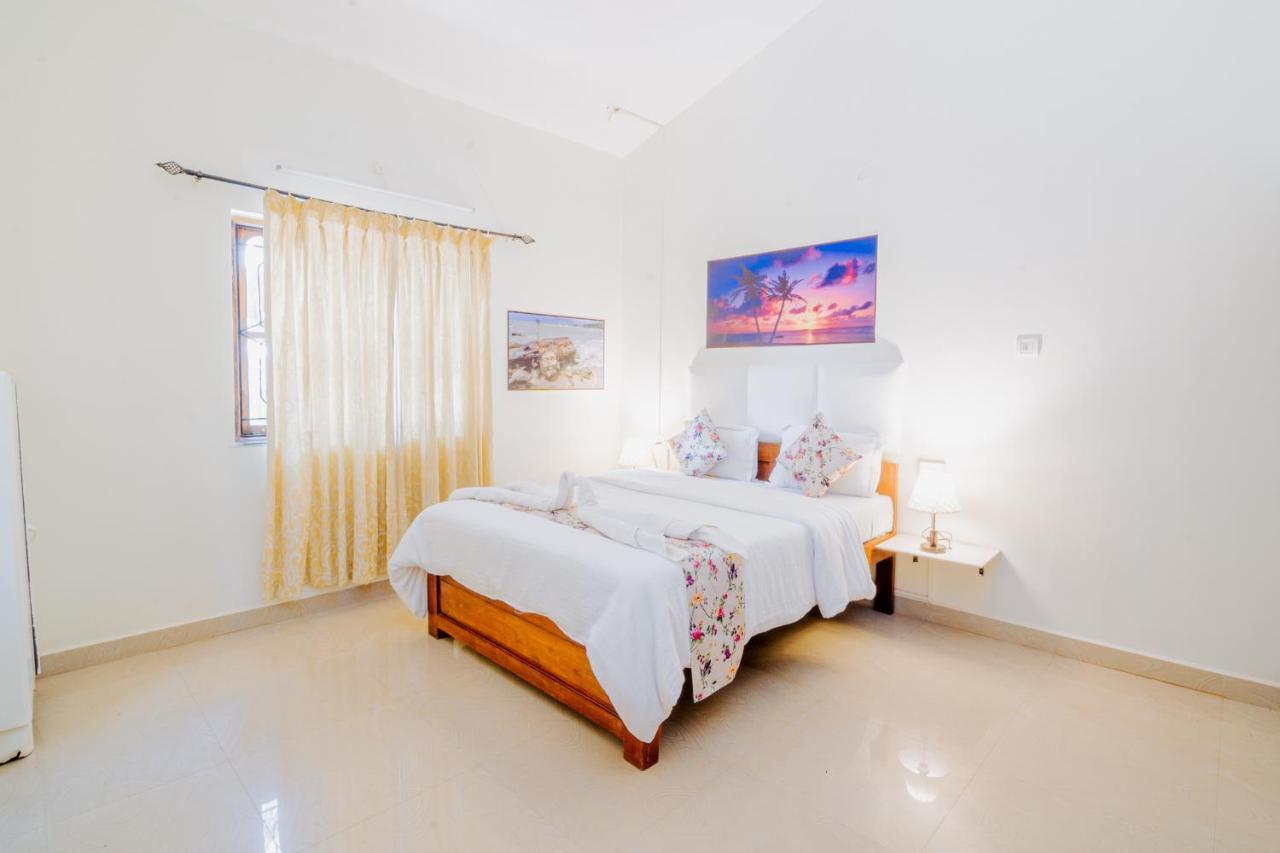 White House In Goa, Truly Amazing Experience Bed and Breakfast Saligao Εξωτερικό φωτογραφία